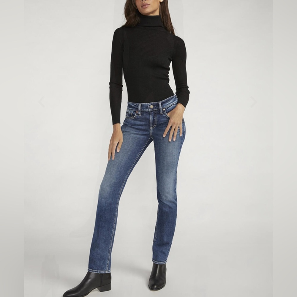 NWT SILVER JEANS size 31 women’s Britt Curvy Fit Straight Leg Jeans 💙‎